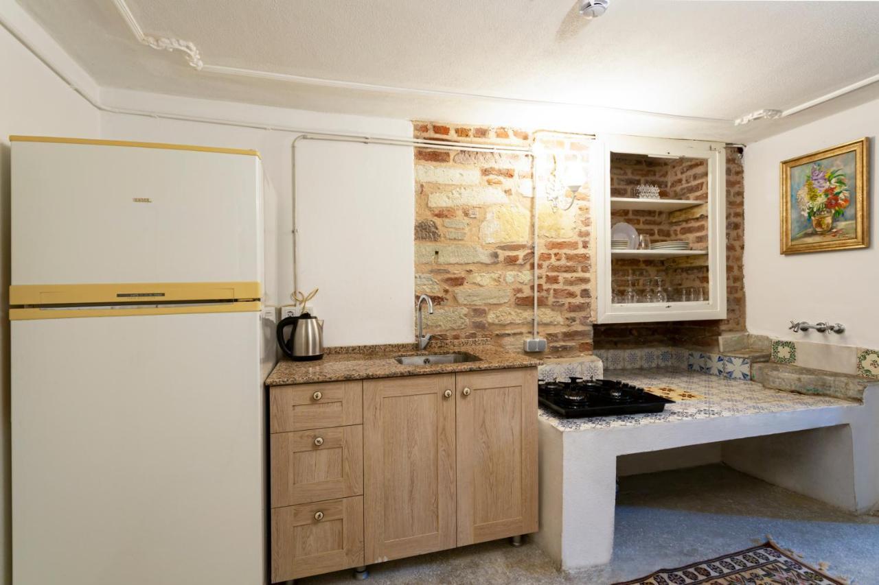 Mansion With Lemon Tree Apartment Izmir Bagian luar foto