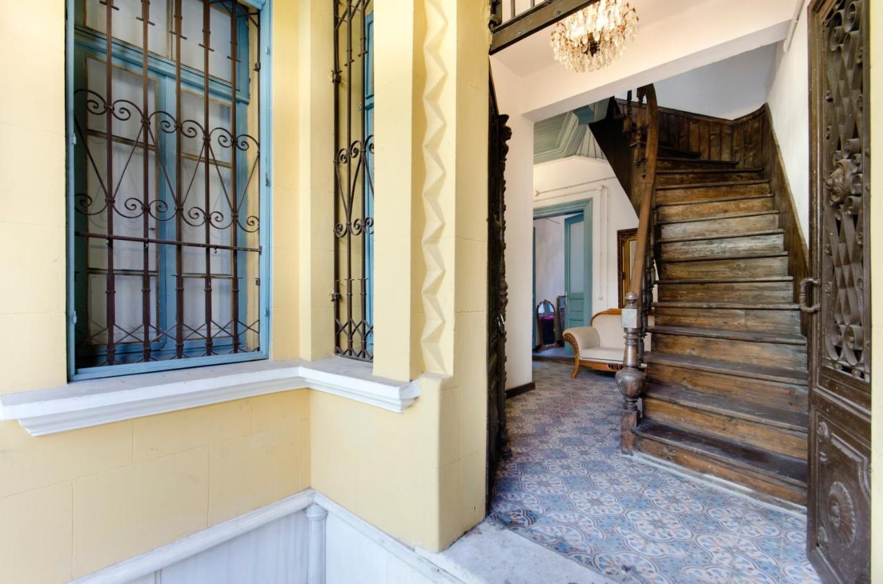 Mansion With Lemon Tree Apartment Izmir Bagian luar foto