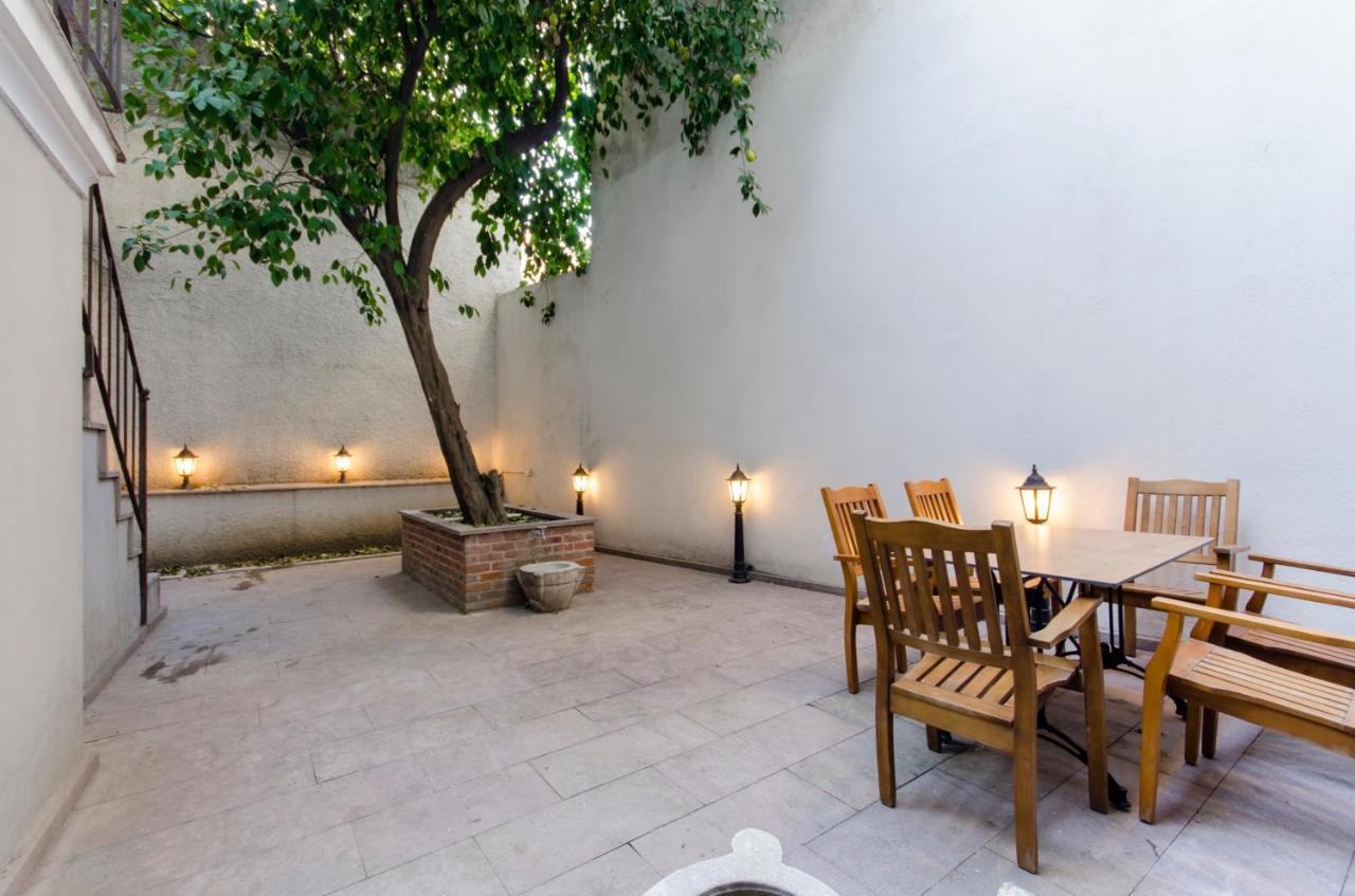 Mansion With Lemon Tree Apartment Izmir Bagian luar foto